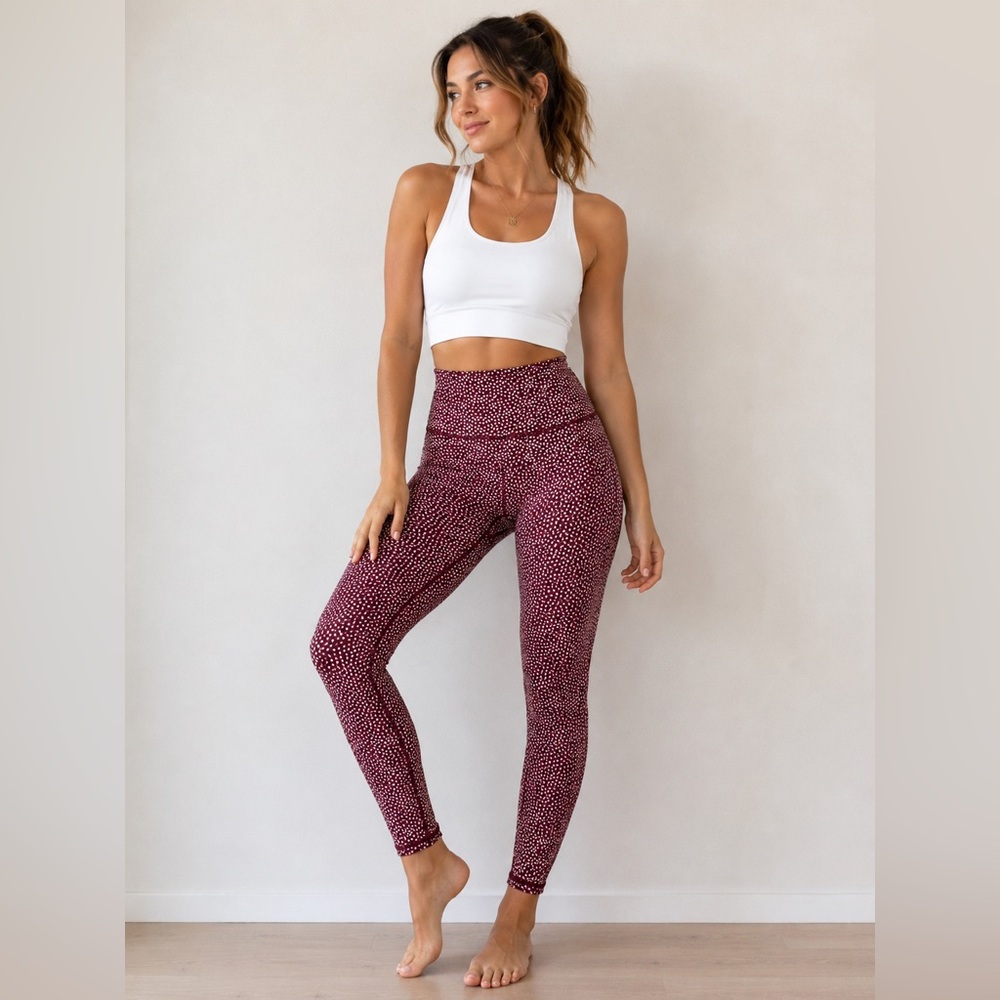 BuffBunny Collection Leggings Women’s Medium Burgundy Activewear Leggings